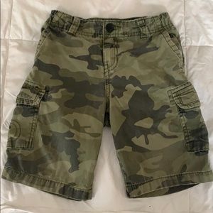 children’s place boys camouflage fatigue shorts 3T